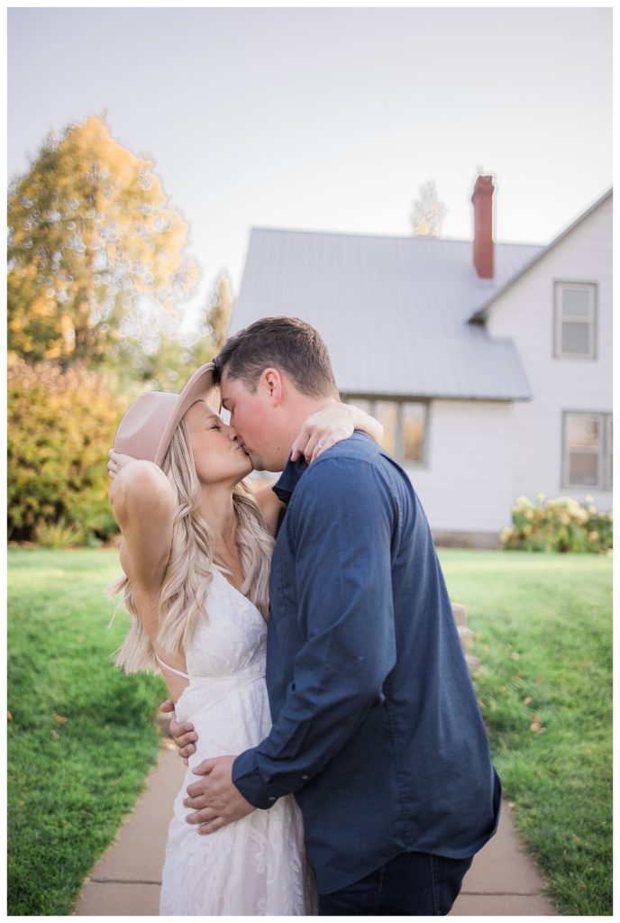 Sioux Falls Wedding Photographer - Engagement Session at Tuthill Park