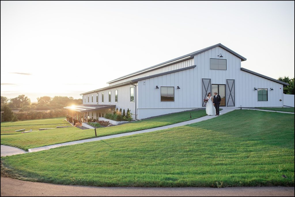Sioux Falls Wedding Photographer - Emerald Pines Wedding