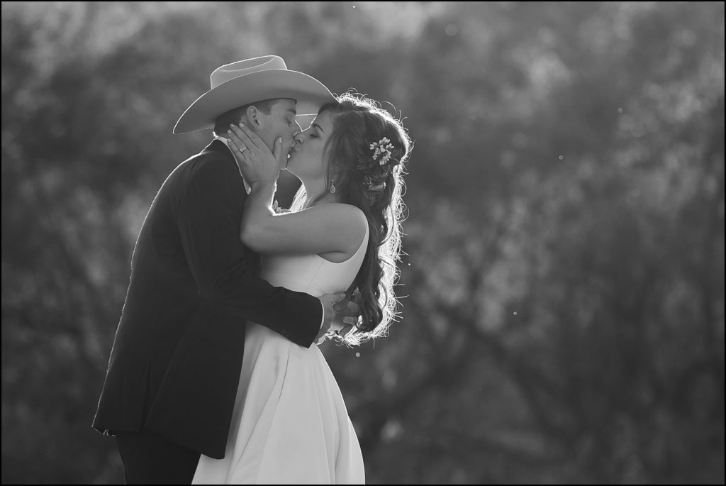 Sioux Falls Wedding Photographer - Emerald Pines Wedding