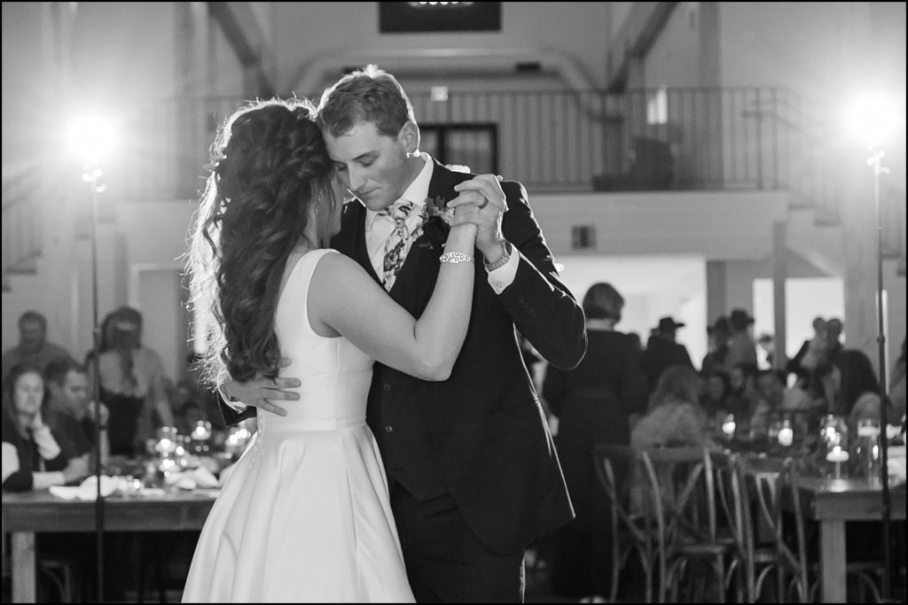 Sioux Falls Wedding Photographer - Emerald Pines Wedding