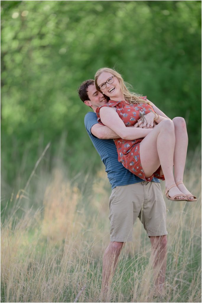 South Dakota Wedding Photographer - Engagement session in Japanese Gardens