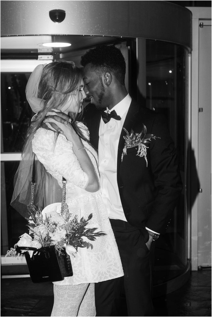 Urban elopement Sioux Falls - Rainy wedding day