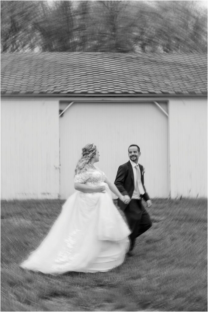 Spring barn wedding in Sioux Falls, South Dakota