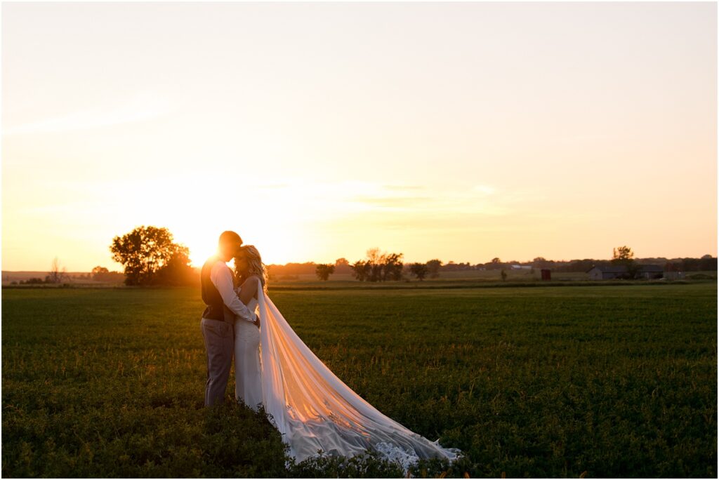Sage and lavender summer wedding - Sunset Portraits