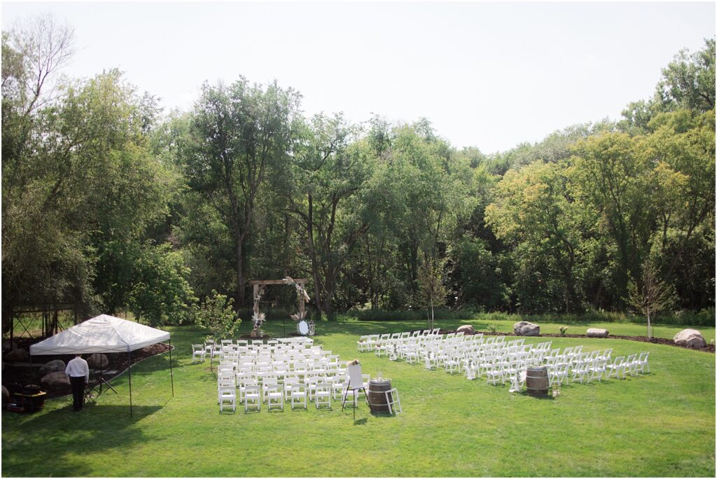 South Dakota Outdoor Wedding - Outdoor ceremony