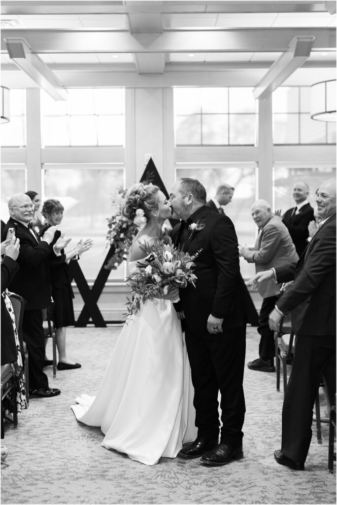 Sioux Falls Country Club Spring wedding - Ceremony